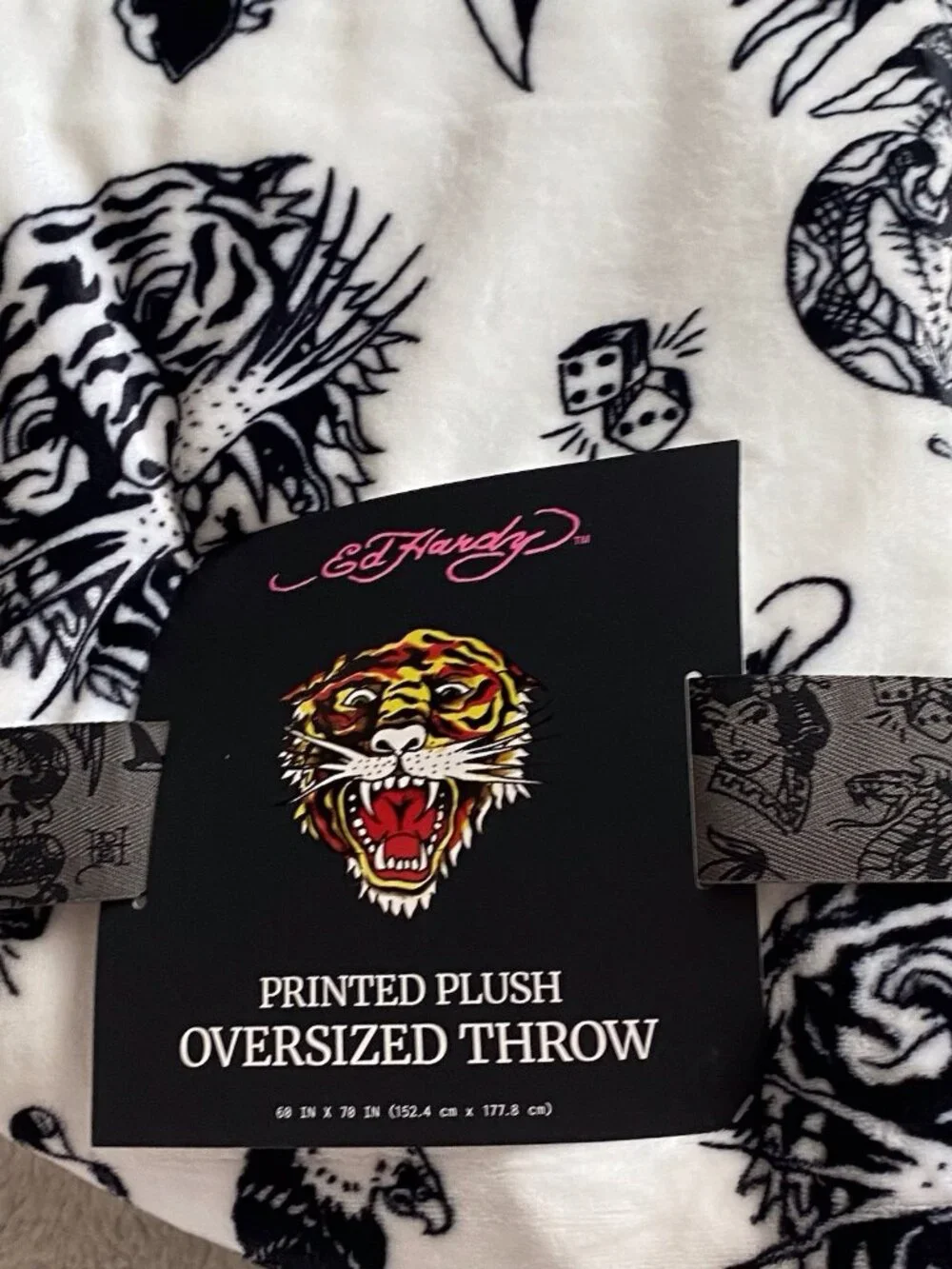 Ed Hardy Tattoo Printed Plush Oversized Throw Blanket Tiger Skull Dice White NEW
